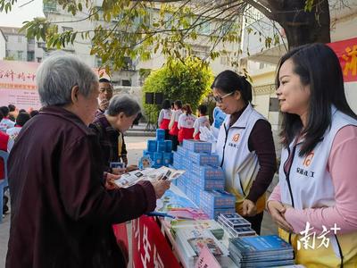 擦亮'志愿湘橋'品牌，湘橋區學雷鋒全民志愿服務月活動啟動